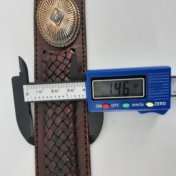 Vintage 1991 Western Rodeo Braided Brown Leather  Conchos 28 - Picture 5 of 12